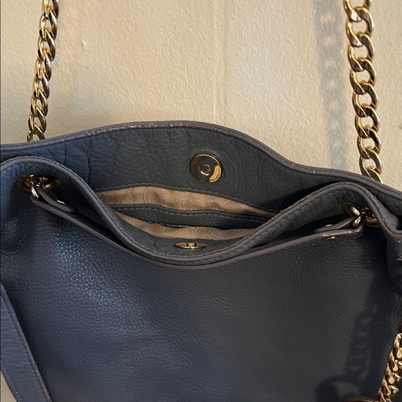 MICHAEL Michael Kors Blue/gray Shoulder Bag with Gold Chain - Picture 3 of 6